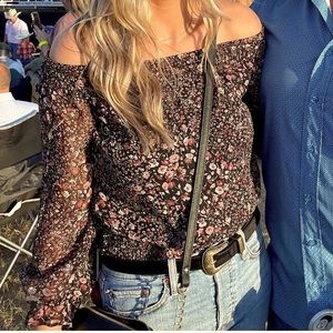 Abercrombie and Fitch Women’s Smocked off shoulder top